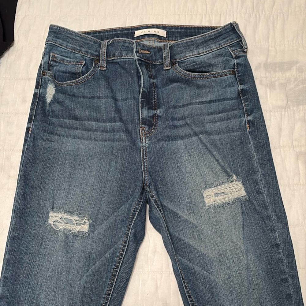Women’s fashion jeans